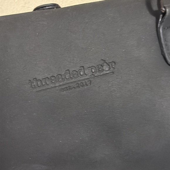 Threaded Pear Tassel Crossbody‎ Bag in Matte Black Adjustable Guitar Strap - Picture 7 of 7